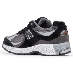 New Balance 2002R