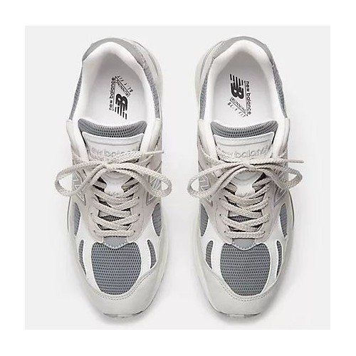 New Balance Made in UK 991v2 