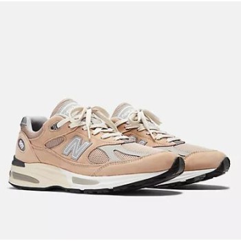 New Balance Made in UK 991v2  2