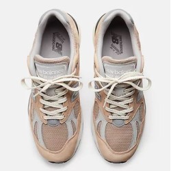 New Balance Made in UK 991v2 