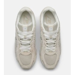 New Balance 204L