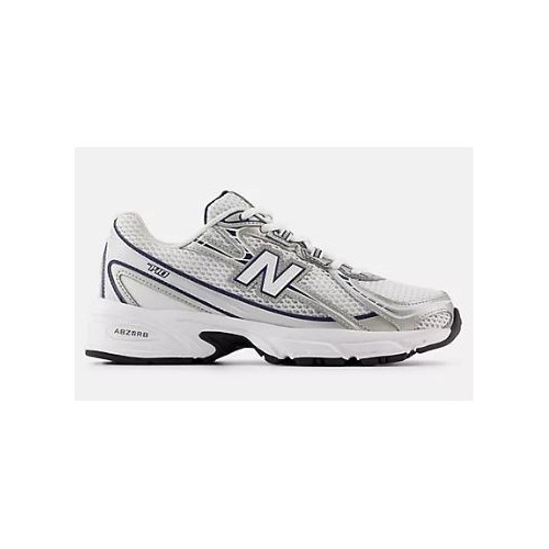 New Balance 740
