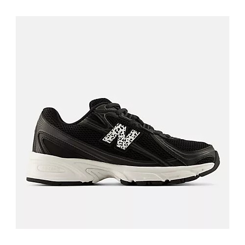 New Balance 740 