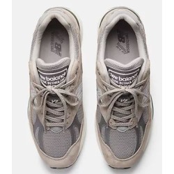 New Balance Made in UK 991v2 