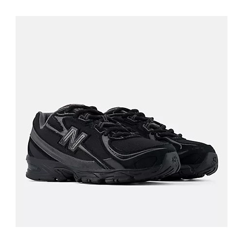 New Balance 740