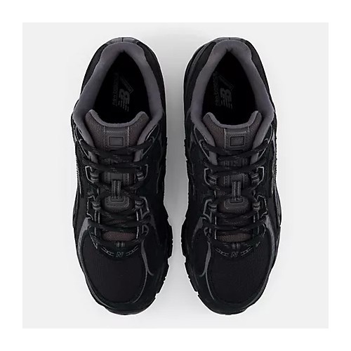 New Balance 740